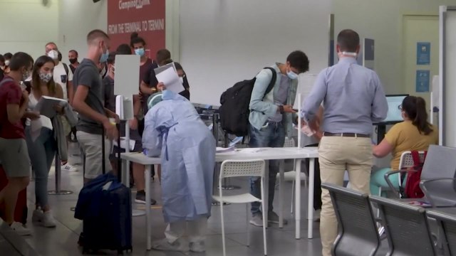 경제 충격 컸던 이탈리아... 봉쇄 없이 방역으로 통제 / YTN