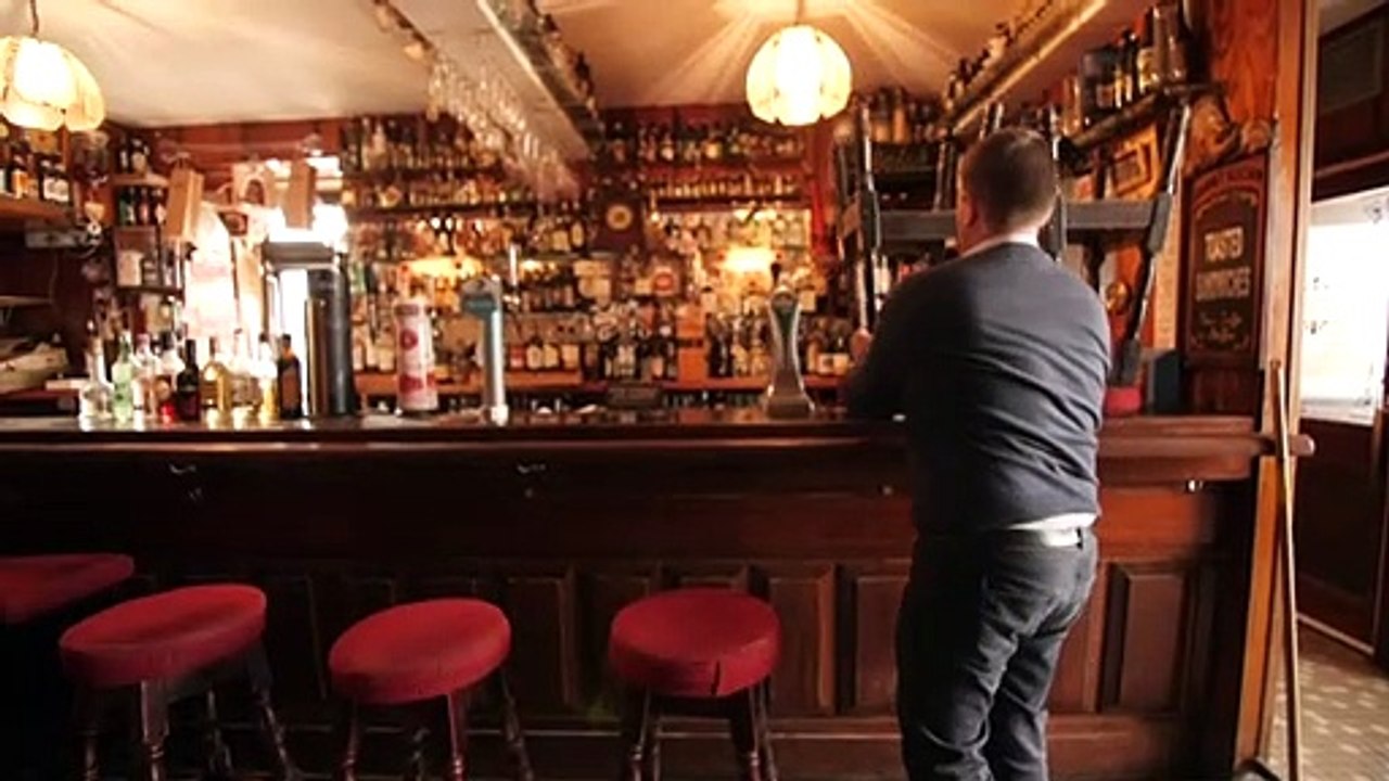 En Irlande, le virus ferme les pubs et assèche la campagne