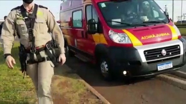 Tentativa de suicídio: jovem senta em parapeito de viaduto, mas é resgatado pelo Corpo de Bombeiros