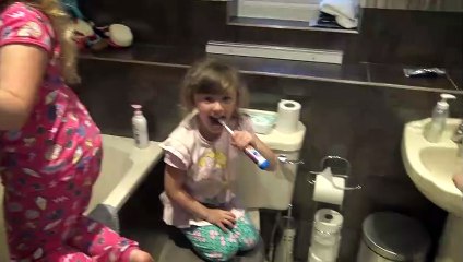 Sophia Isabella e Alice e João Paulo de Carvalho Lofiego em Aventuras Episódio  (44)