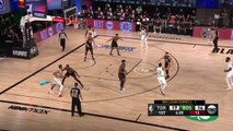 Jayson Tatum spins and slams the jam