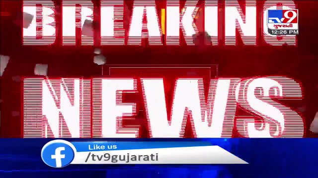 Civic body employees undertake cleanliness of Bhuj's Hamirsar talav, Bhuj- Kutch