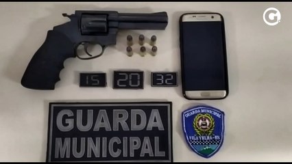 Homem com passagem por tentativa de homicídio é preso com arma e munições