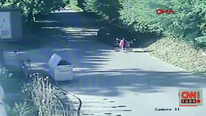 Bisikletli çocuğa otomobilin çarpma anı kamerada | Video