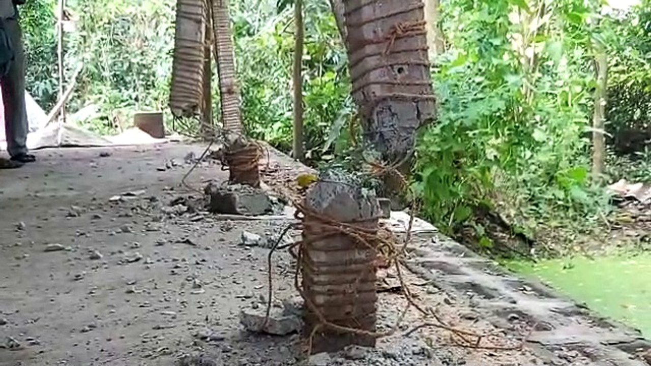 জায়গা দখলকে কেন্দ্র করে ভাংচুর, উত্তেজনা