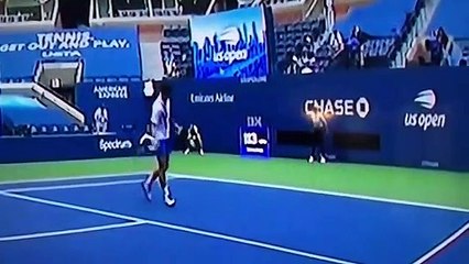 Us Open: Clamoroso!! Novak Djokovic è stato squalificato dopo aver colpito involontariamente un giudice di linea in pieno viso