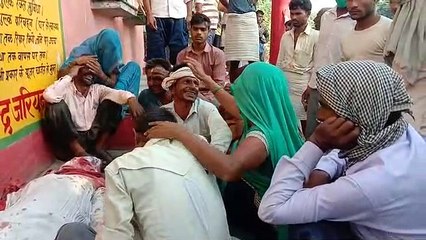 शाहजहाँपुर: तेज रफ्तार से आ रहे ट्रक की टक्कर से बाइक सवार युवक की मौत