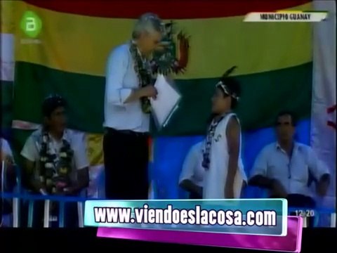 García Linera permite que un escolar le llame Licenciado dos veces, y no le corrige