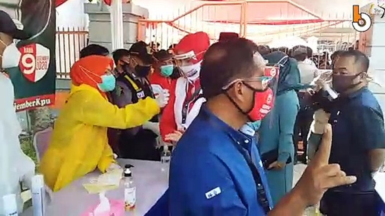 FAIDA - VIAN DIANTARKAN MASSA KE KPU