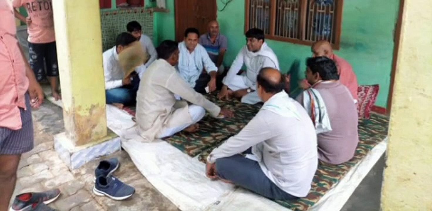 शोक संवेदना व्यक्त करने पहुंचे सपा जिला अध्यक्ष