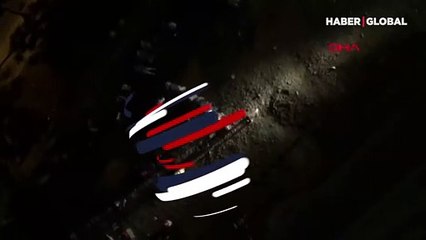 Yasak gelince otomobil farıyla kına gecesi yaptılar