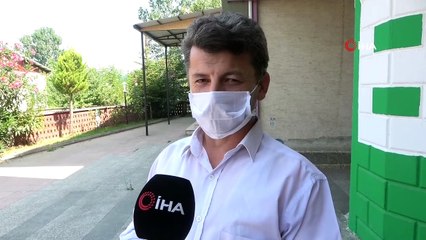 Telefon çekmeyen kırsal mahallede görüşmek için minareye çıkıyorlar