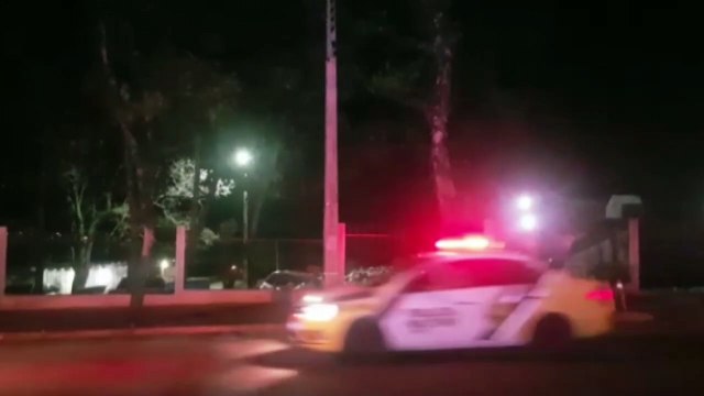 Homens são detidos invadindo cadeia pública com drogas e celulares