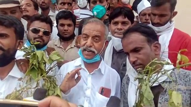 सोयाबीन की फसल को लेकर ज्ञापन सौंपा