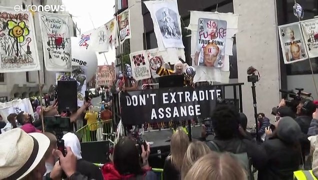 В Лондоне стартовал второй этап слушаний по делу об экстрадиции в США Джулиана Ассанжа