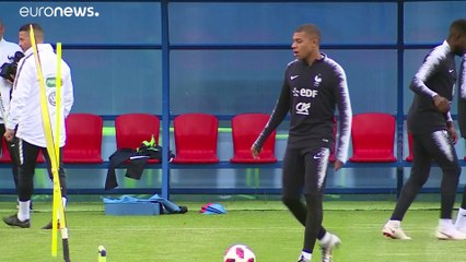 Au revoir, Les Bleus - Mbappé positiv getestet