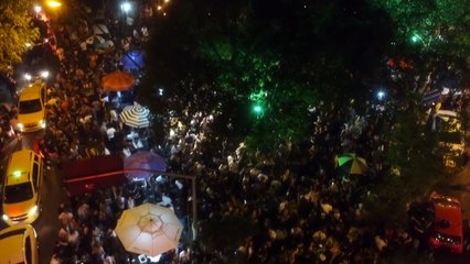 Festa e aglomeração enquanto Brasil chega a 126,9 mil mortes