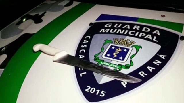 Homem ameaça esposa com faca e acaba detido pela GM