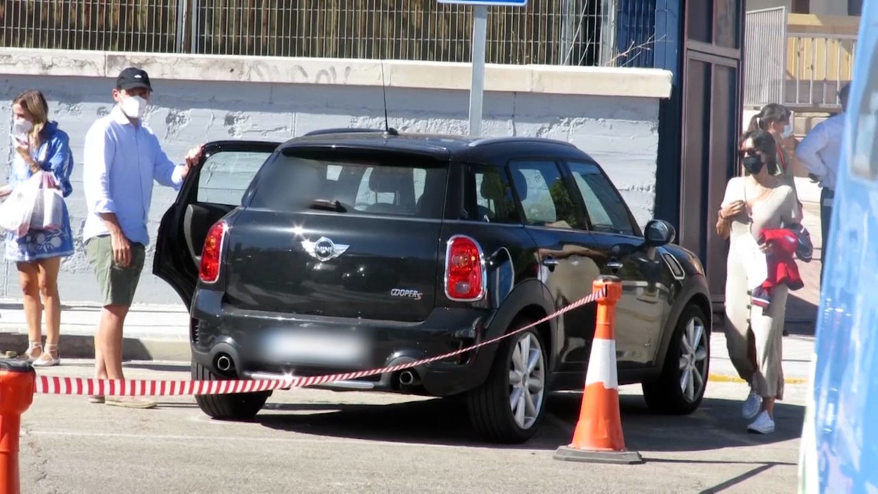 Sara Carbonero e Iker Casillas no se pierden el primer día de colegio de sus hijos