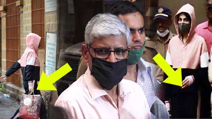 Sushant की गर्लफ्रेंड Rhea का कहां गया बैग? खाली हाथ निकली NCB ऑफिस से ? | FilmiBeat