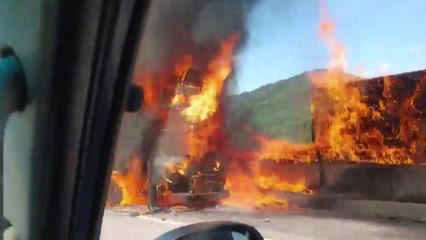 15톤 재활용품 수집 화물차 불...1시간여 만에 진화 / YTN