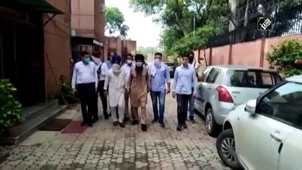 Video herunterladen: बब्बर खालसा इंटरनेशनल के दो आतंकवादी दिल्ली से गिरफ्तार किये गए