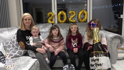 Sophia Isabella e Alice e o Bebê João Paulo de Carvalho Lofiego Feliz! Ano Novo!