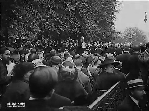 Inauguration du monument au Génie latin au Palais Royal, Paris