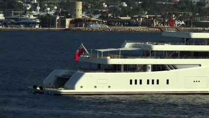 Abramoviç'in yatı limanlara bile sığmadı