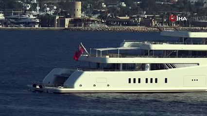 Abramoviç'in yatı limanlara sığmadı