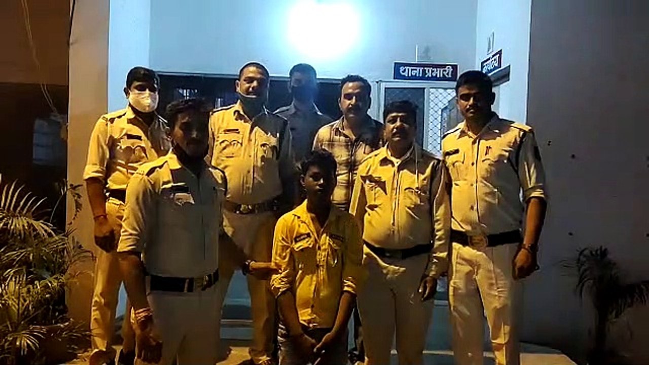सीएसपी पल्लवी शुक्ला के नेतृत्व में बड़ी कार्रवाई, 17 पेटी देसी शराब पकड़ी
