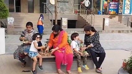 शहरवासियों की लापरवाही से बढ़ रहा कोरोना संक्रमण, निगम वसूल रहा लोगों से स्पॉट फाइन
