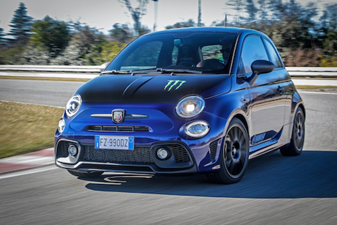 Die neue Sonderserie Abarth 595 Monster Energy Yamaha Highlights