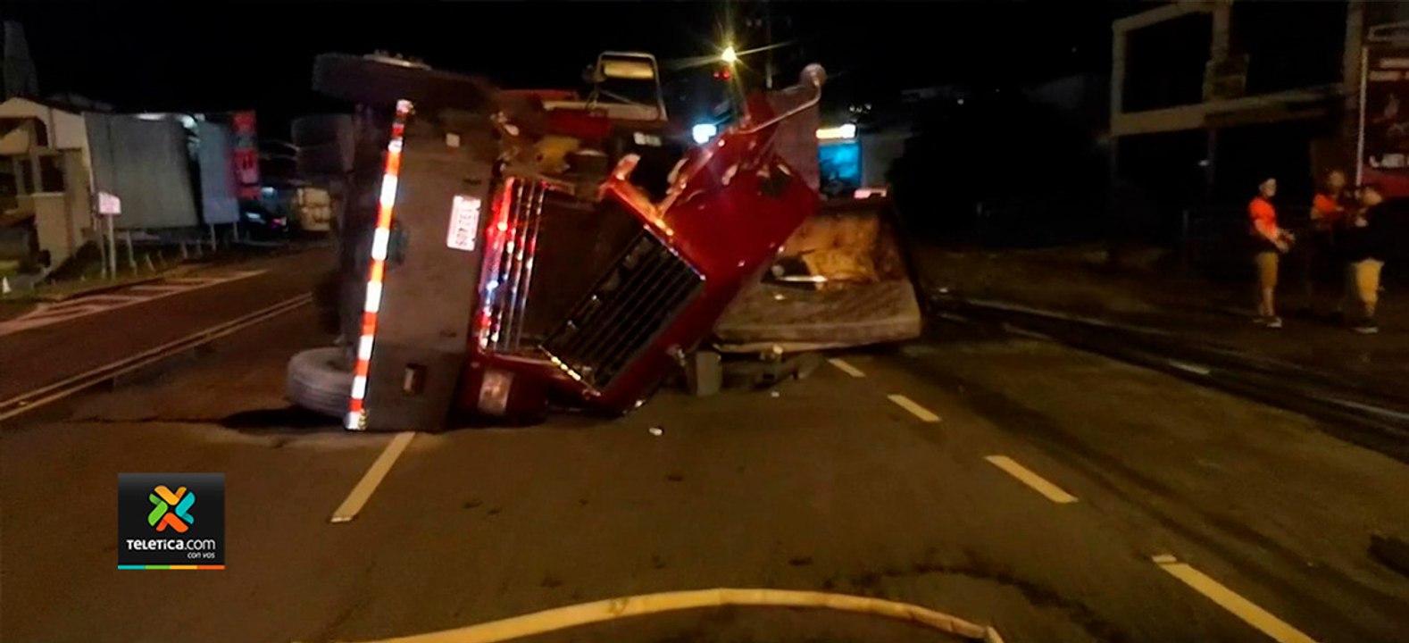 tn7-vehículo-pesado-impacto-motocicleta-y-atropelló-peatón-080920