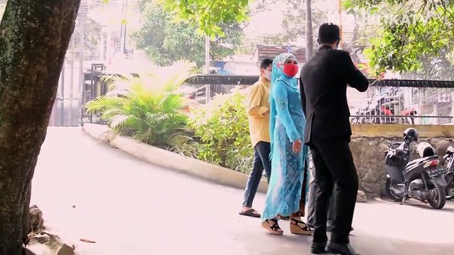 KUA Pasar Minggu, Jakarta Selatan menerapkan protokol kesehatan saat melayani pernikahan di tengah pandemi Covid-19.