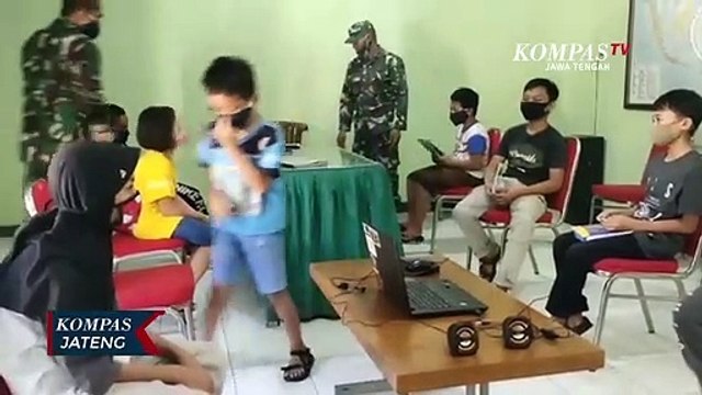 Tak Miliki Kuota, Siswa di Blora Belajar di Aula Koramil
