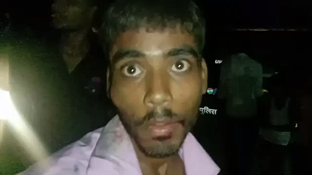 आगरा: गाय से टकराई बाइक, दो गंभीर घायल