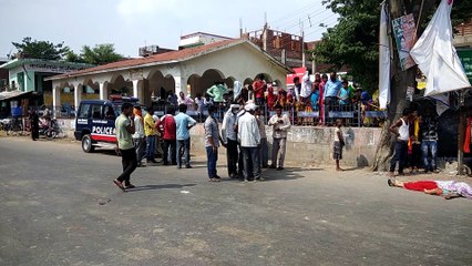 कानपुर देहात: तेज़ रफ़्तार ट्रक ने बाईक सवार देवर भाभी और बच्चे को कुचला, दो की मौत