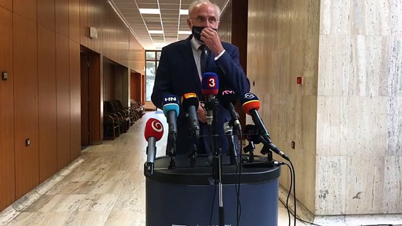 ZÁZNAM: Brífing ministra pôdohospodárstva J. Mičovského