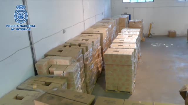 La Policía recupera 3.300.000 productos de protección sanitaria robados en Madrid