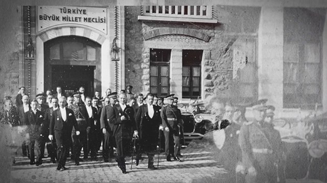 CHP genel başkanlarının sesinden 97'nci yıl videosu