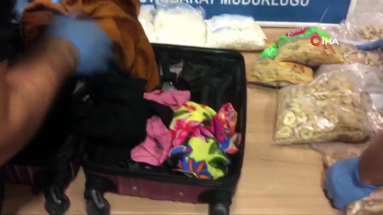 Sabiha Gökçen Havalimanında kuru yemiş paketlerine gizlenen uyuşturucu, Gümrük Muhafaza ekiplerini geçemedi