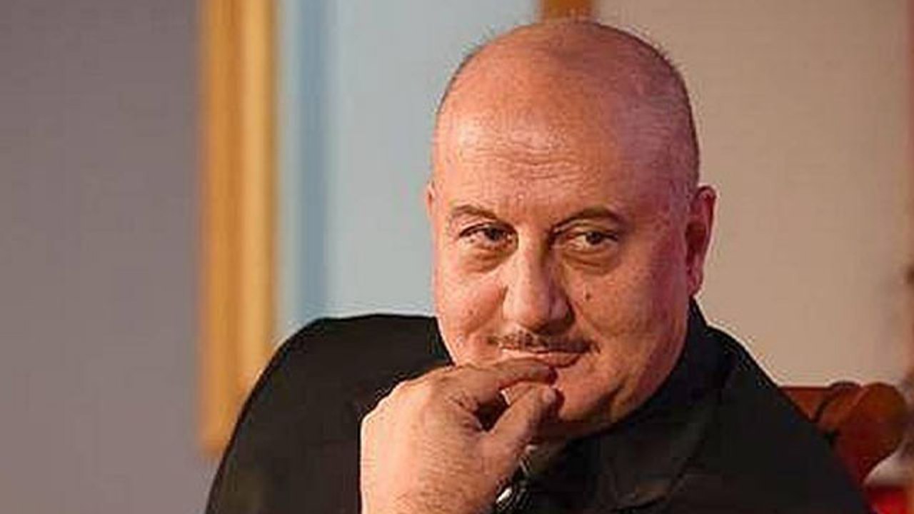 Kangana Ranaut के सपोर्ट में उतरे Anupam Kher, कहा ये मुंबई का अपमान है |FilmiBeat