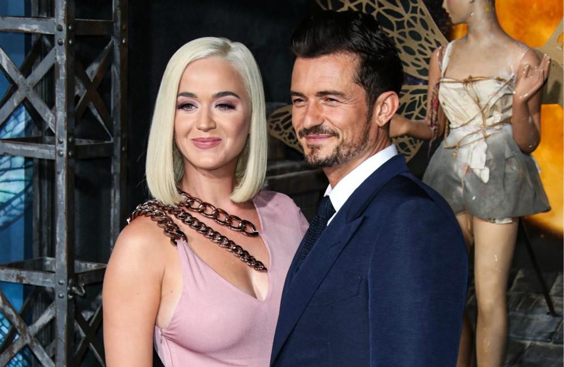 Katy Perry und Orlando Bloom stellen ihr Baby auf FaceTime ihren Liebsten vor