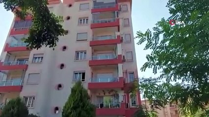 Eşini boğazını keserek öldürdü, sonra intihar etti!