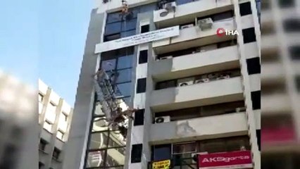 İskelenin halatı koptu, 2 işçi ölümden döndü!