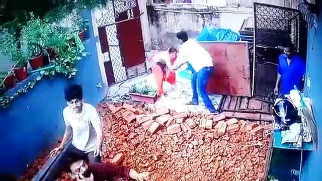 गाजियाबाद में मामूली विवाद को लेकर दो पक्षों में जमकर मारपीट