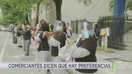 Comerciantes de Barranquilla protestaron pidiendo la reapertura