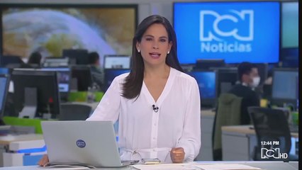 "No nos vamos a dejar presionar por politiqueros de Twitter": Claudia López