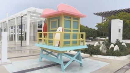 Estatuas derritiéndose al sol, una imagen para alertar de la crisis climática